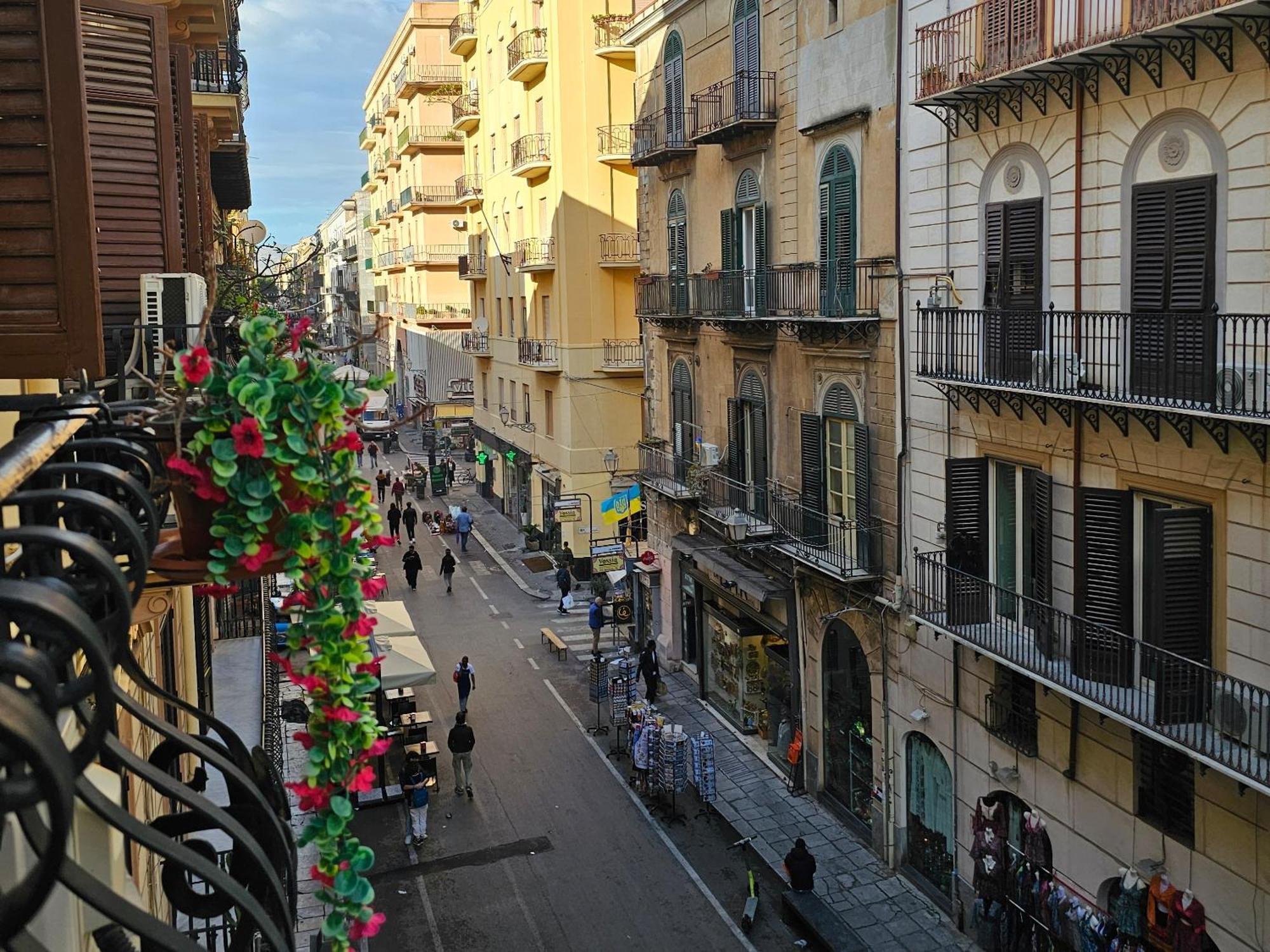 Teatro Del Sole Apartment Palermo Exteriör bild